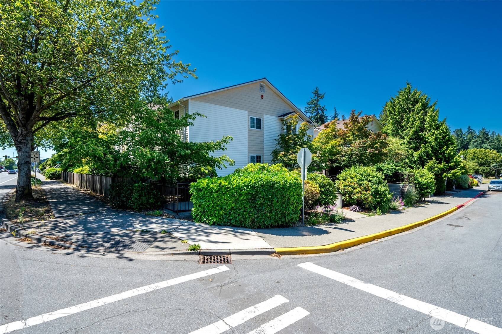 Shoreline, WA 98155,1255 NE 152nd ST #3
