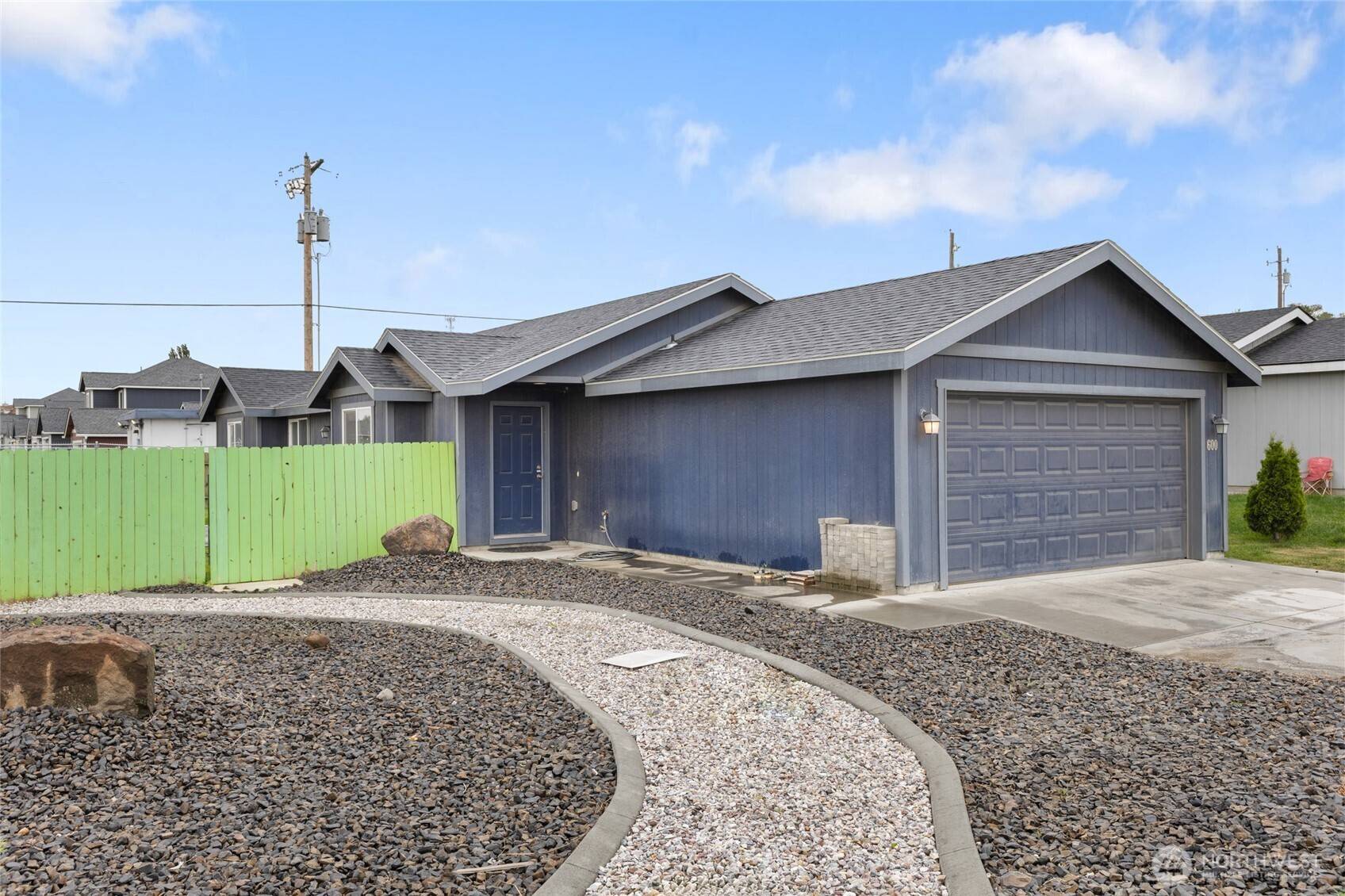 Warden, WA 98857,600 S County RD