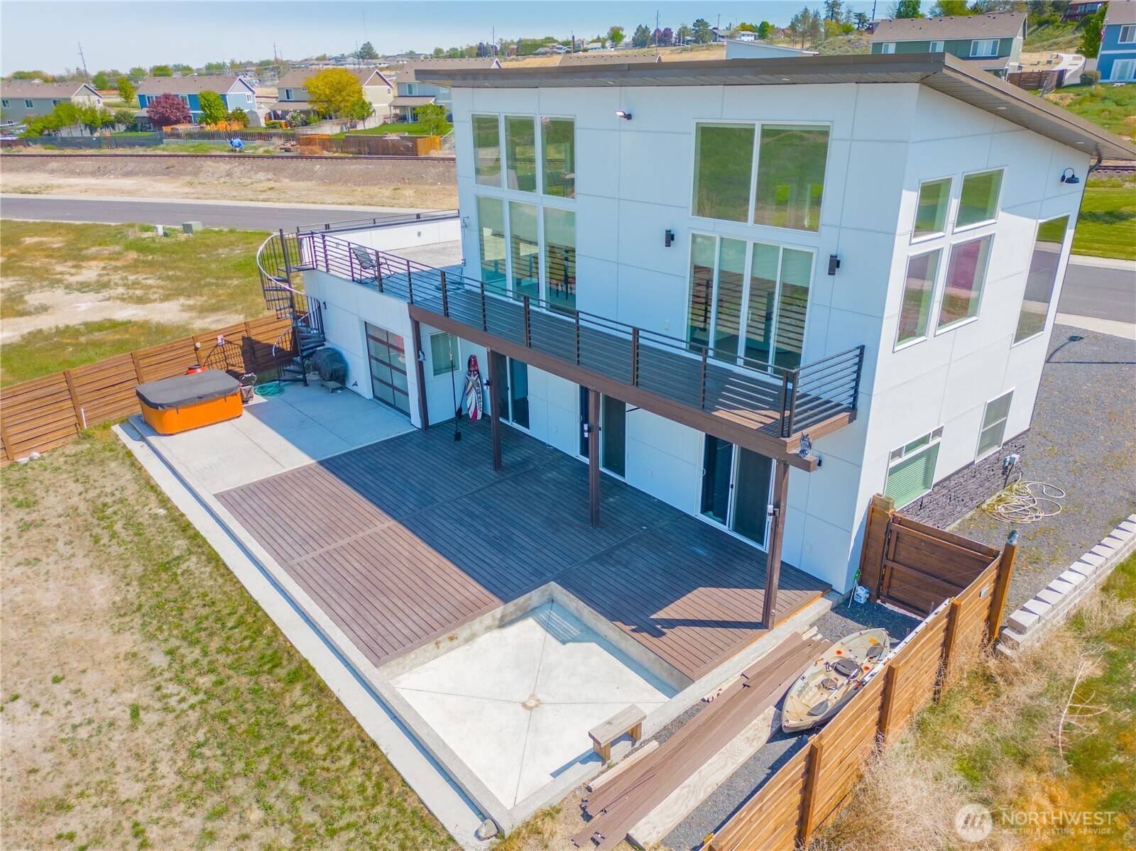 Moses Lake, WA 98837,1828 S Broadwalk AVE