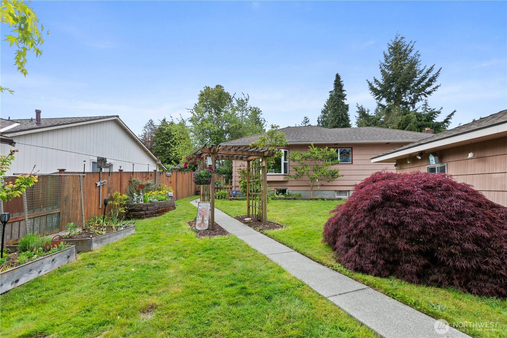 Everett, WA 98203,210 79th PL SW