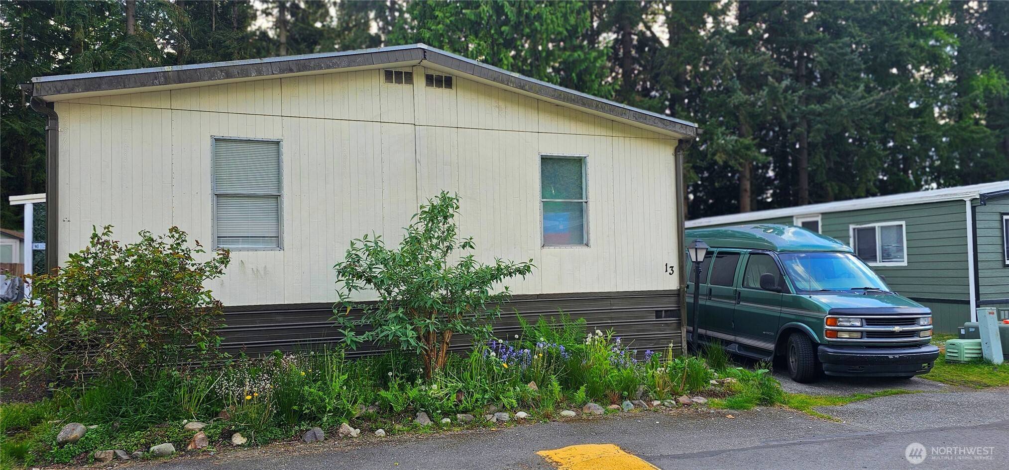 Everett, WA 98203,7701 Hardeson RD #13