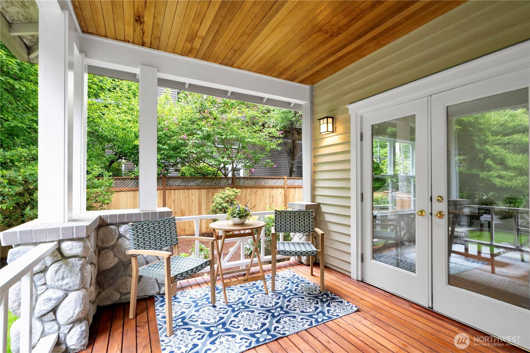 Beaux Arts, WA 98004,2712 107th AVE SE