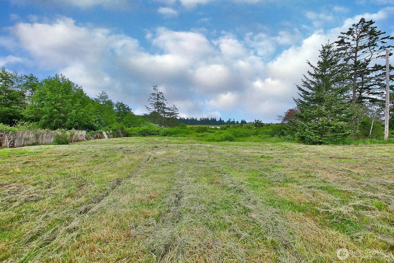Greenbank, WA 98253,0 E Farmington DR