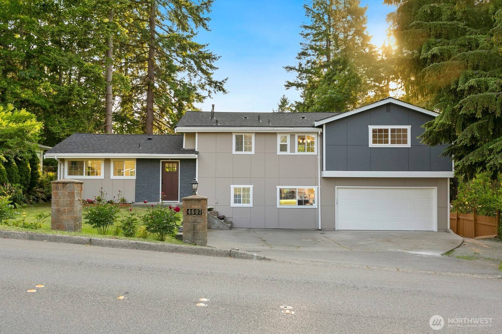 Bellevue, WA 98006,4607 150th AVE SE