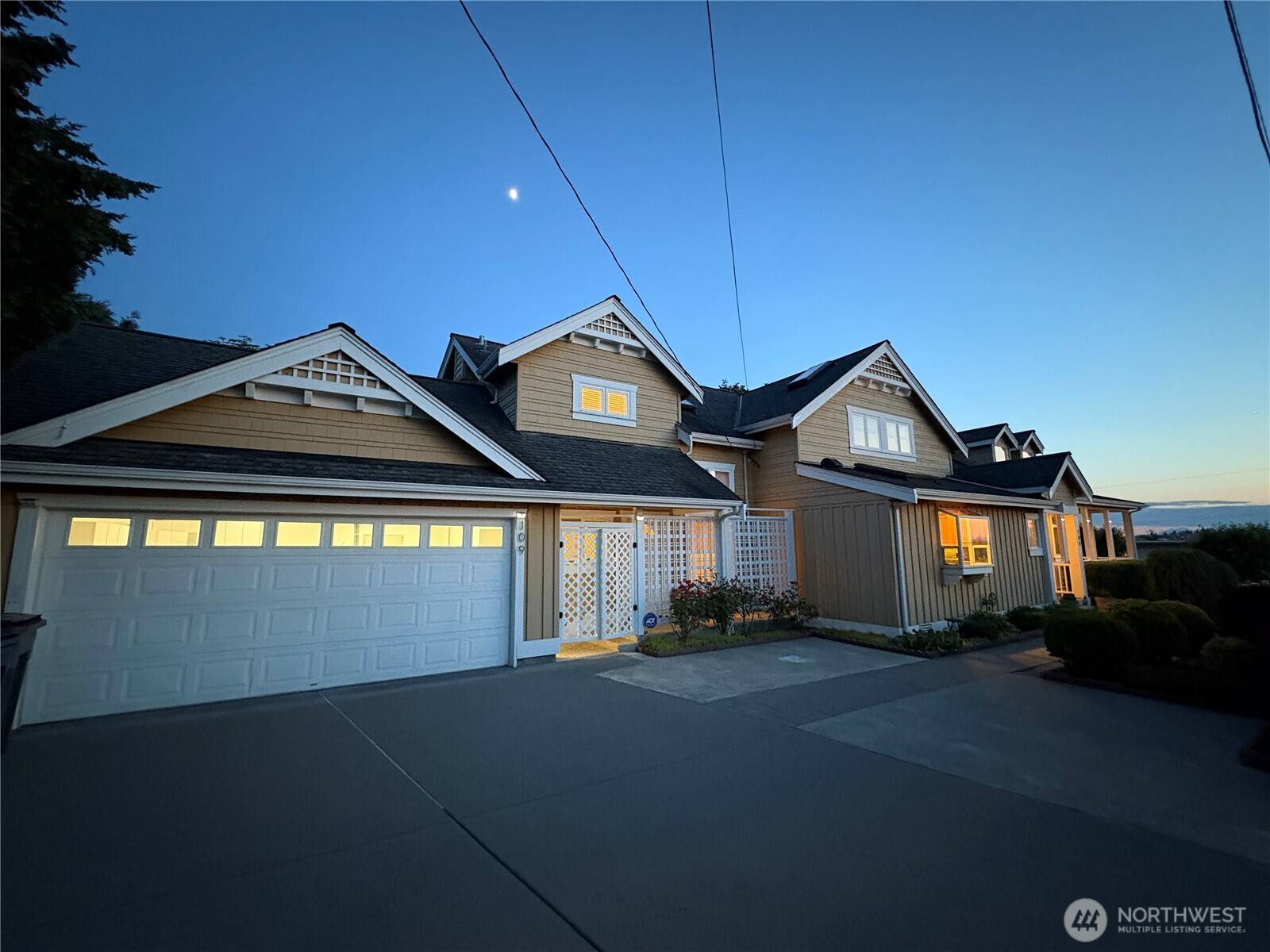 Kirkland, WA 98033,109 15th AVE