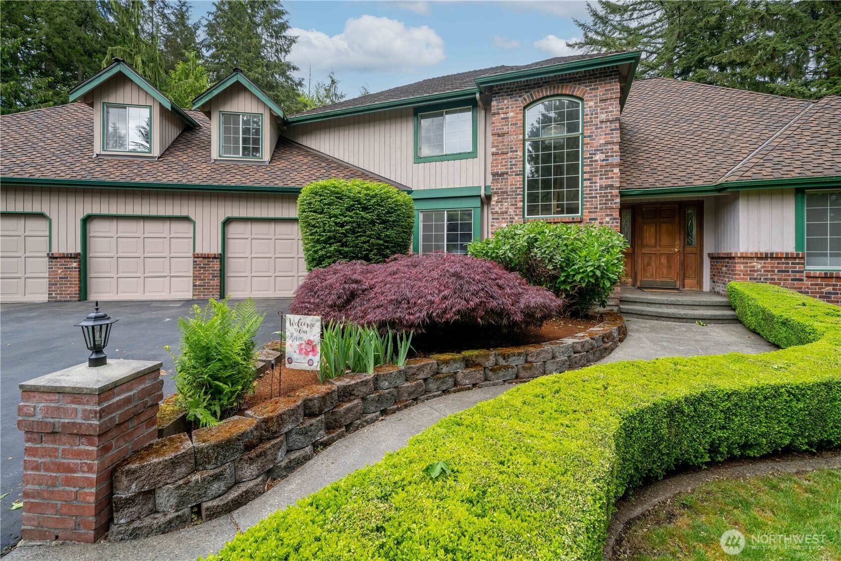 Woodinville, WA 98077,18118 236th AVE NE