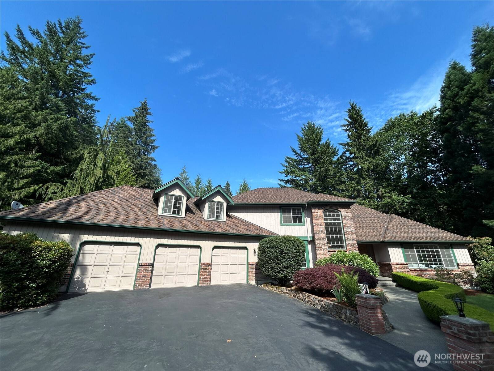 Woodinville, WA 98077,18118 236th AVE NE