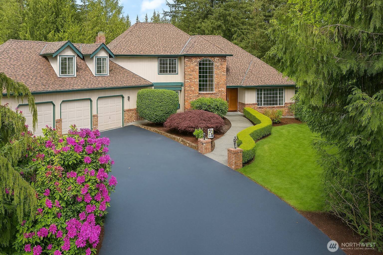 Woodinville, WA 98077,18118 236th AVE NE