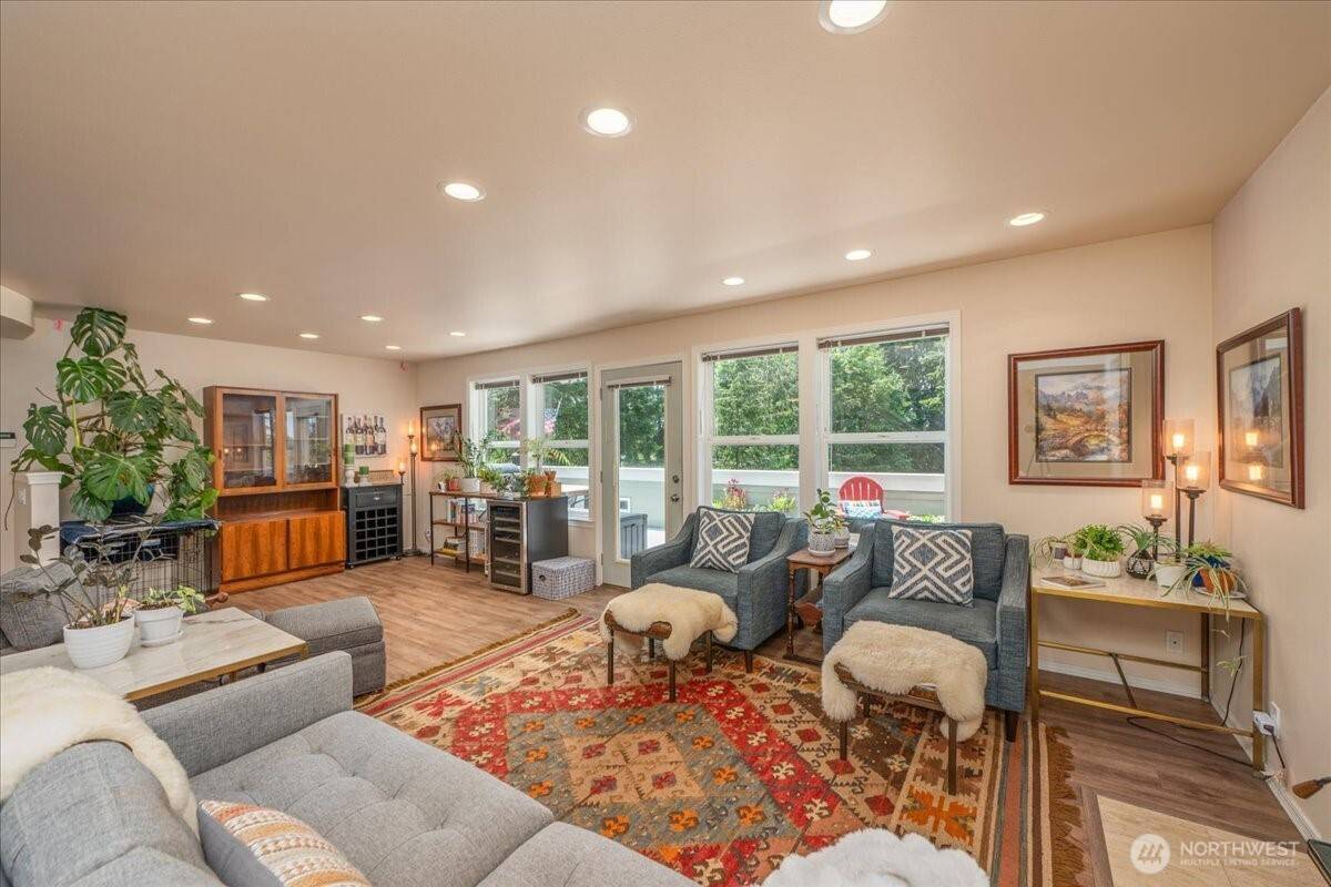 Camano Island, WA 98282,945 Rowe RD