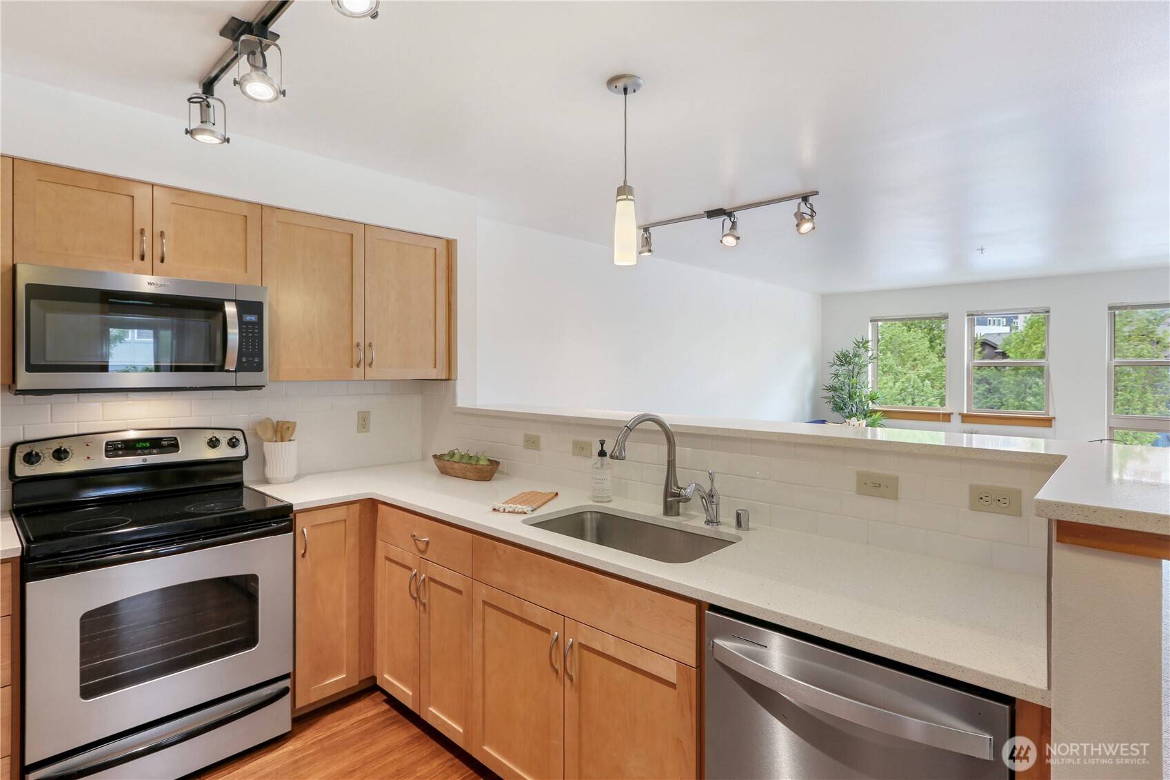 Seattle, WA 98144,827 Hiawatha PL S #308