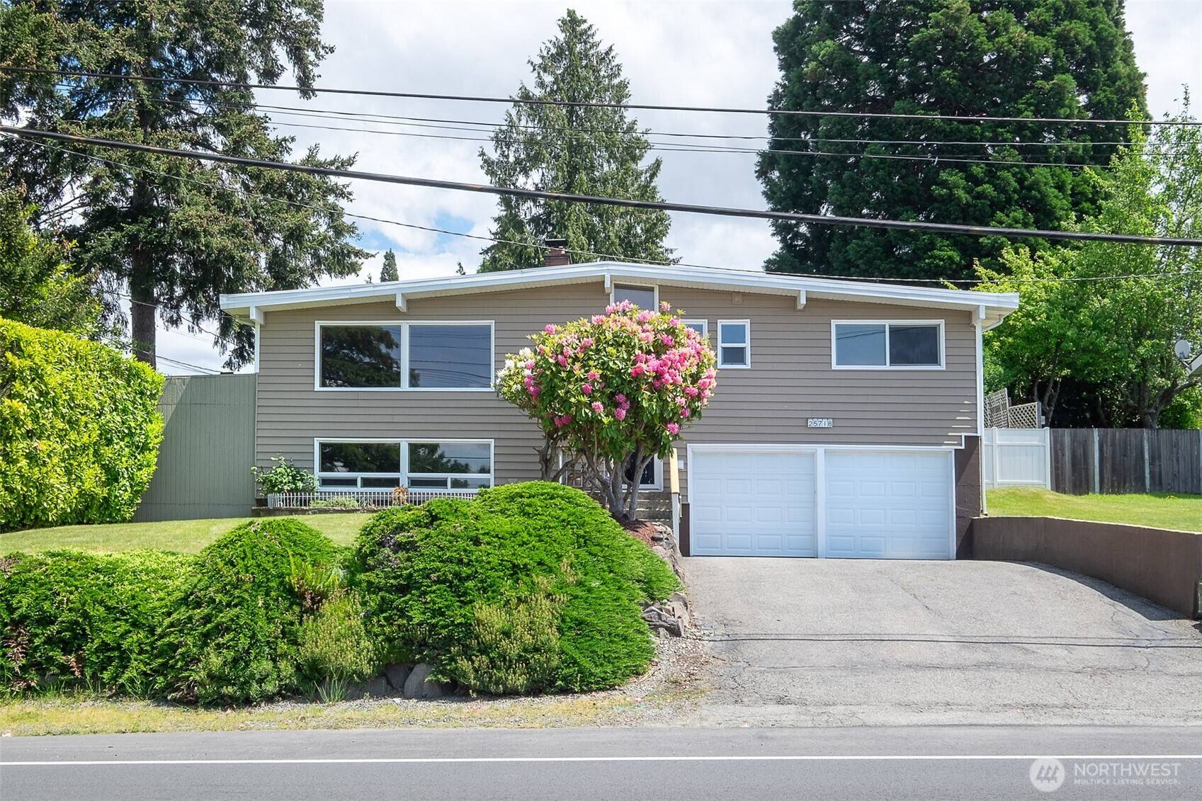Des Moines, WA 98198,25718 16th AVE S