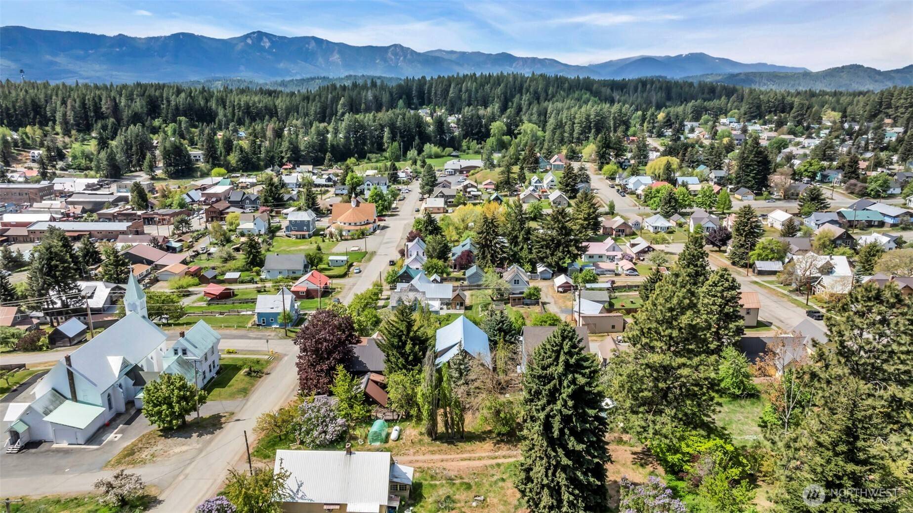 Roslyn, WA 98941,303 N B Street