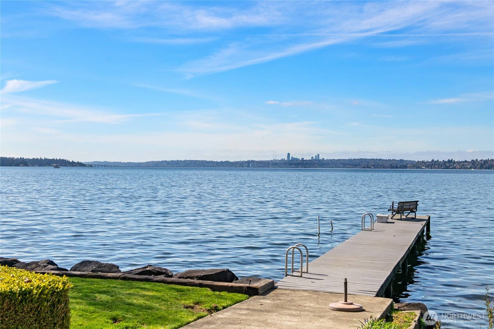 Kirkland, WA 98033,295 Lake AVE W
