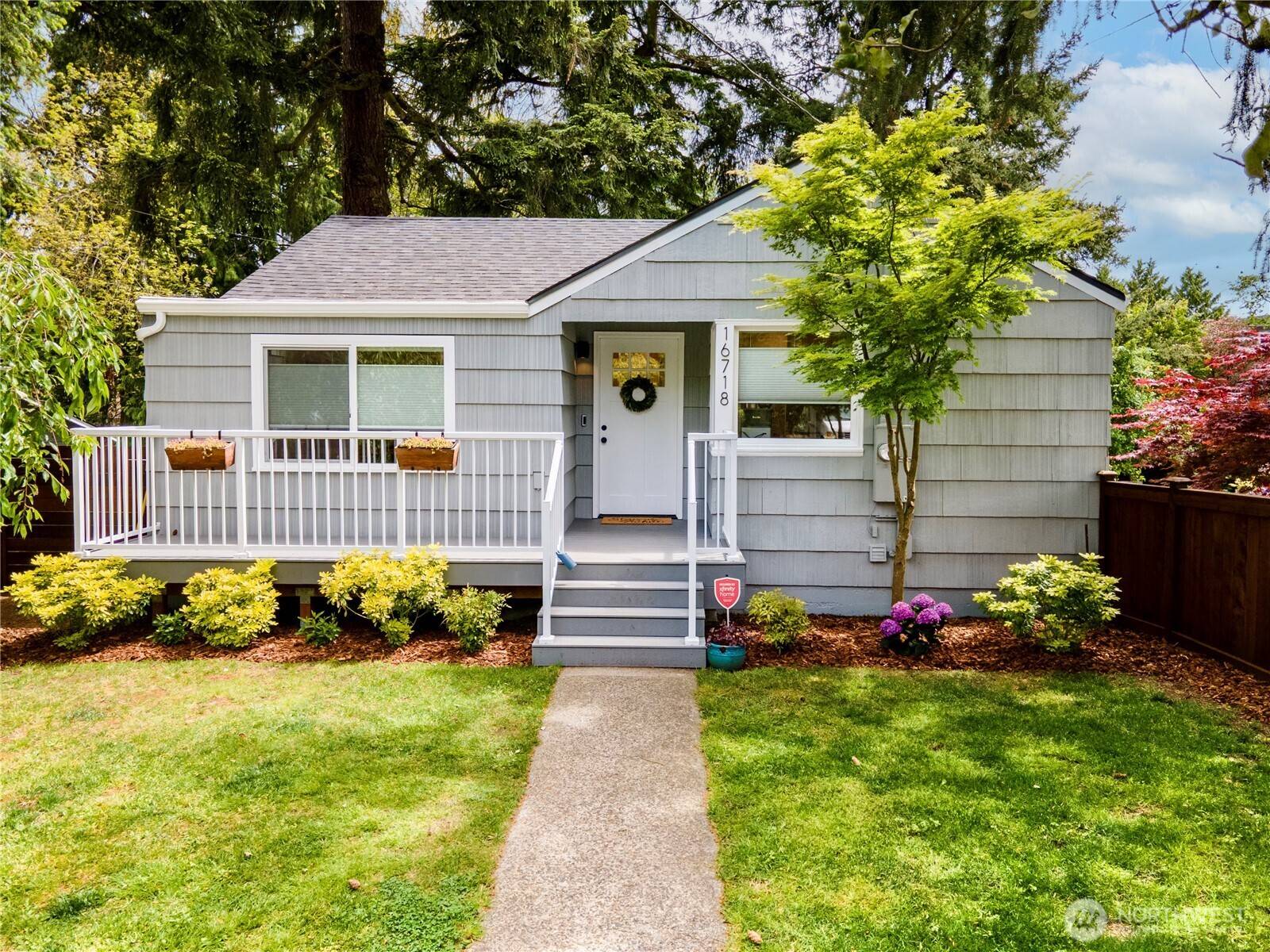 Shoreline, WA 98133,16718 Linden AVE N