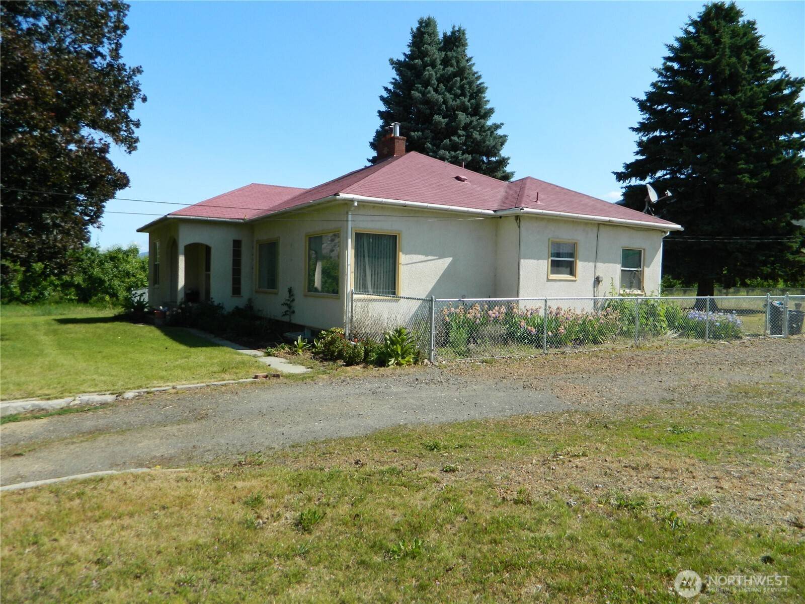 Tonasket, WA 98855,31644 Highway 97
