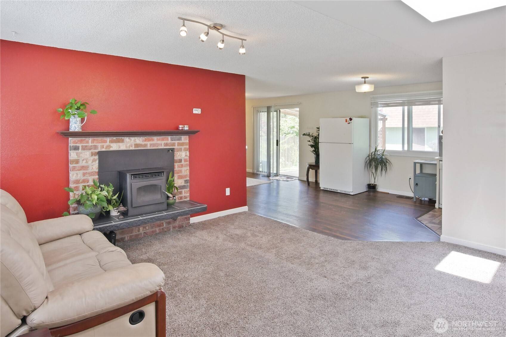 Des Moines, WA 98198,2018 S 253rd ST