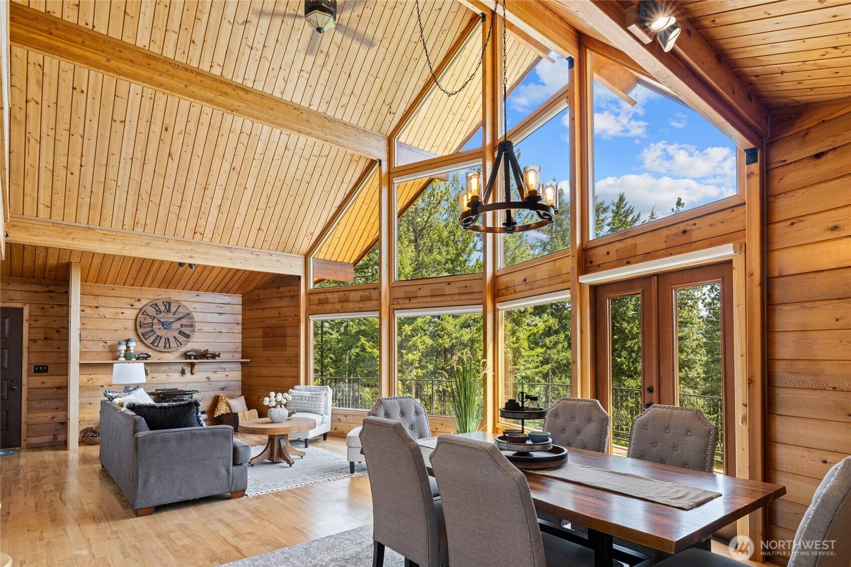 Cle Elum, WA 98922,491 Hazelnut LN