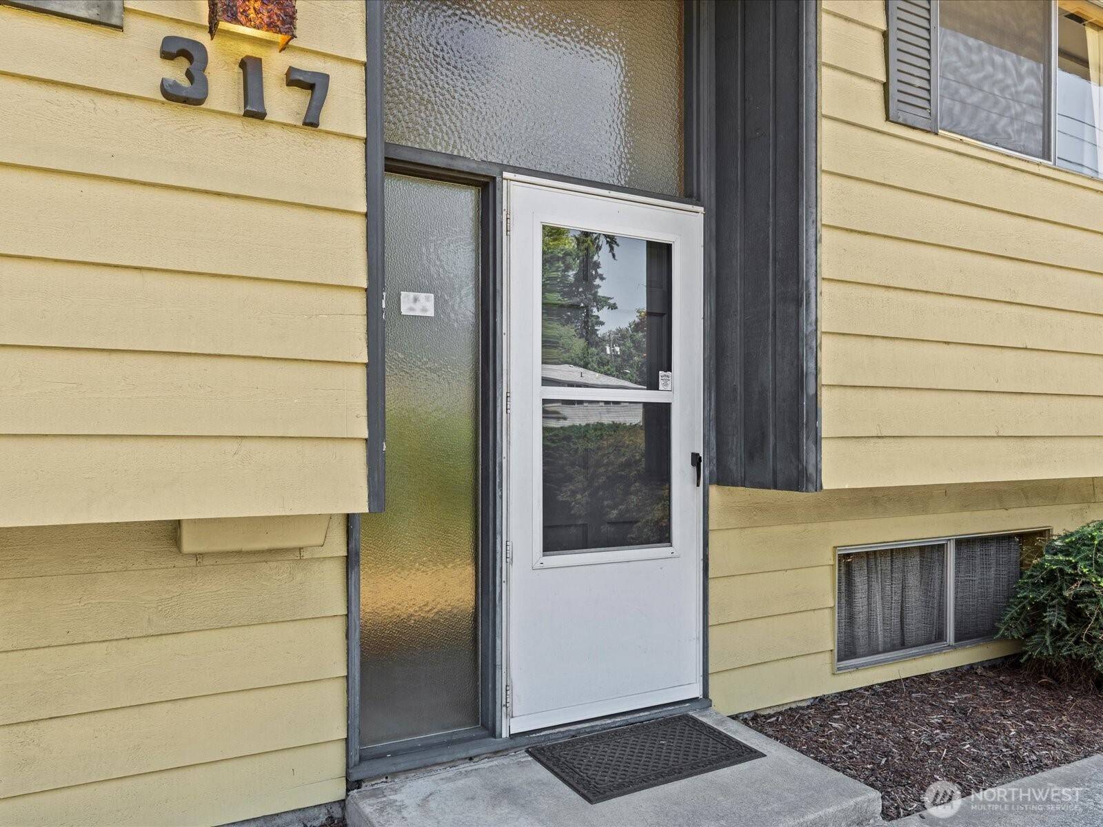 Burien, WA 98168,317 S 116th ST