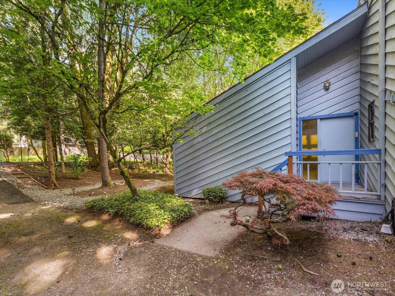 Kirkland, WA 98036,10404 116th AVE NE