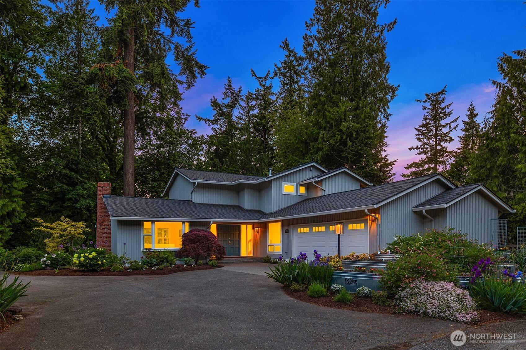 Mercer Island, WA 98040,5321 Lansdowne LN