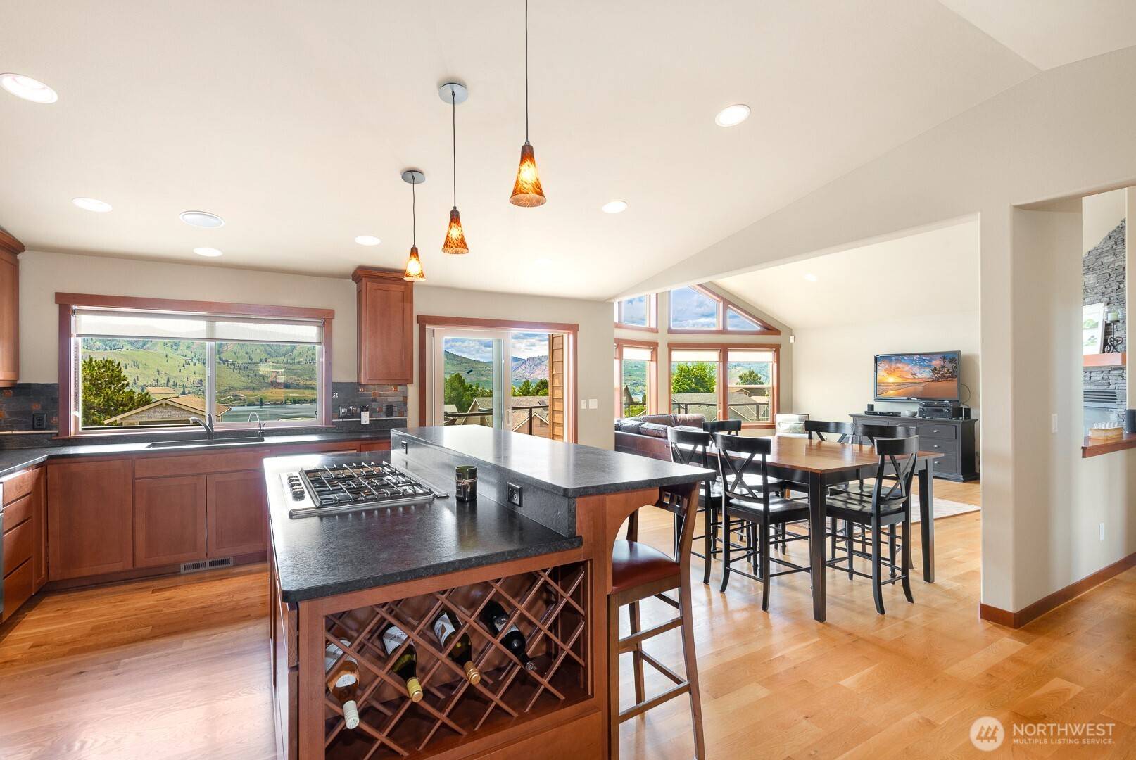 Chelan, WA 98816,205 Butte RD
