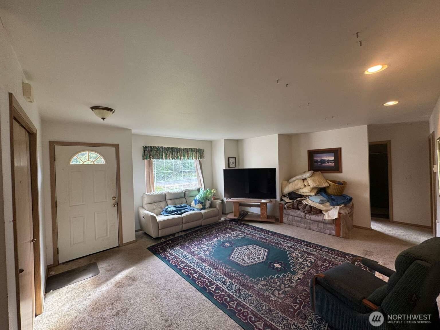 Ocean Shores, WA 98569,368 Snahapish AVE SE