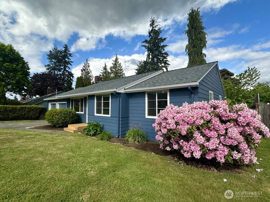 Shoreline, WA 98177,15722 1st AVE NW