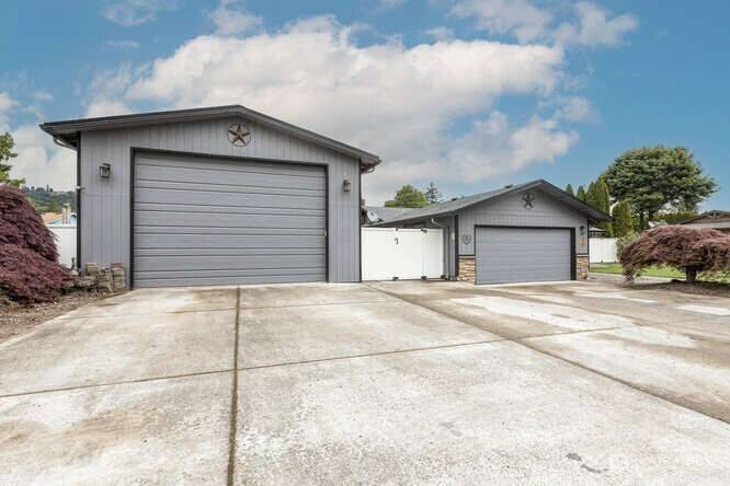 Woodland, WA 98674,2051 Spruce