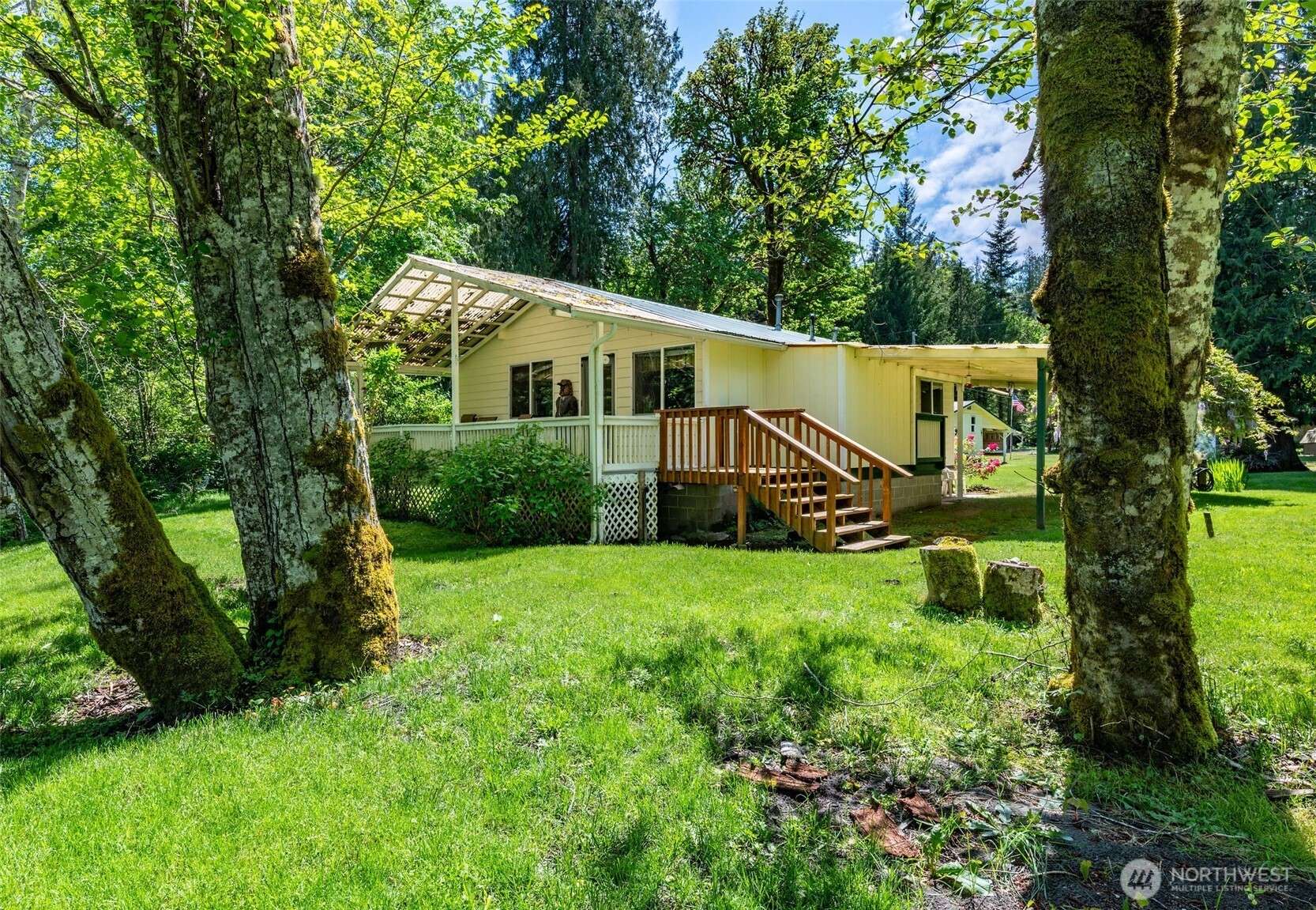 Brinnon, WA 98320,650 Mountain Trail RD