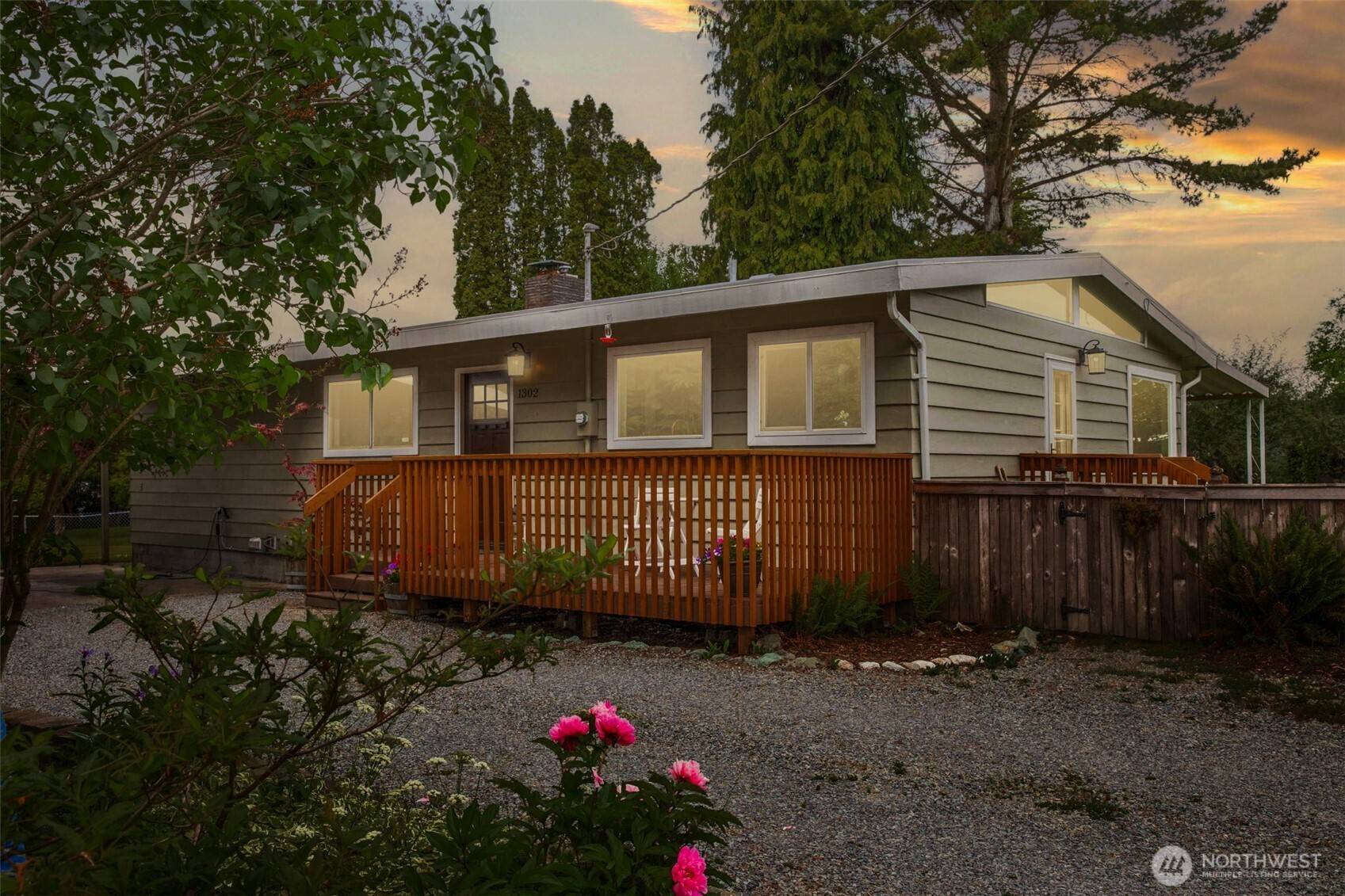Snohomish, WA 98290,1302 Park AVE