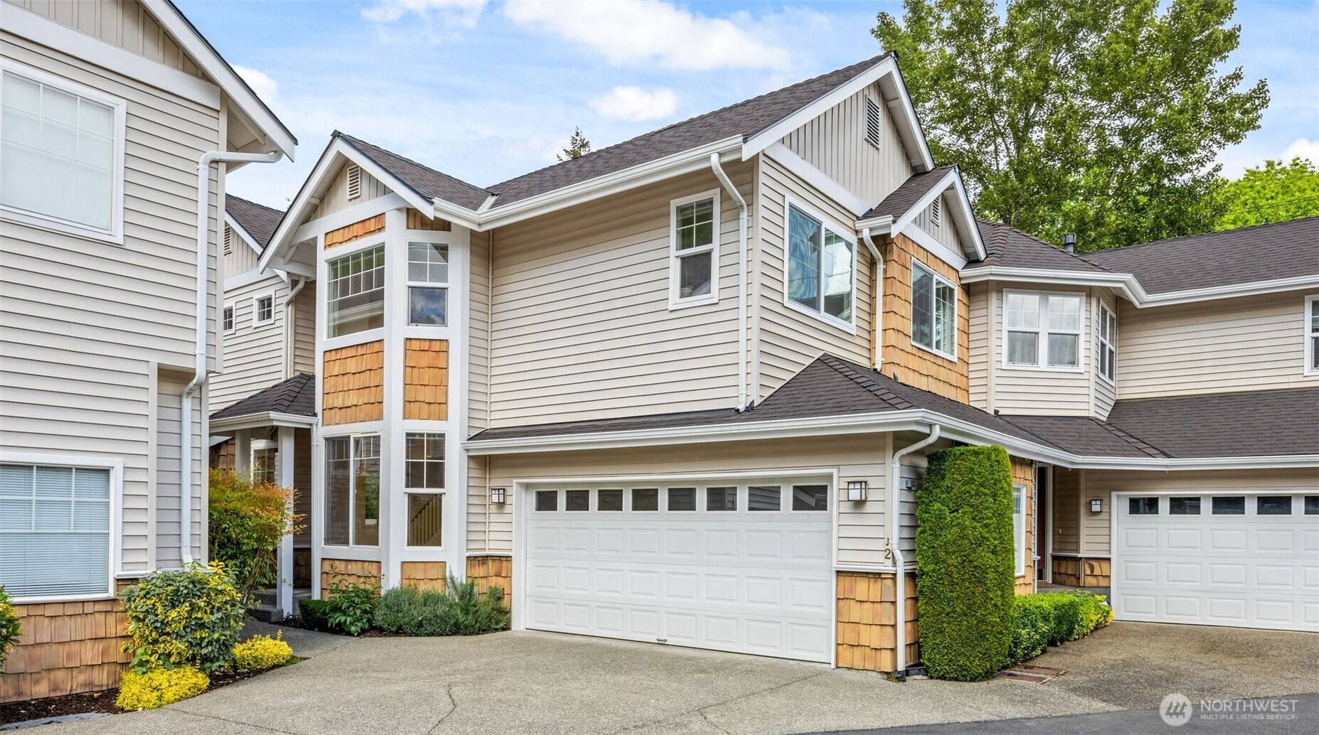 Issaquah, WA 98027,205 Newport WAY #J2