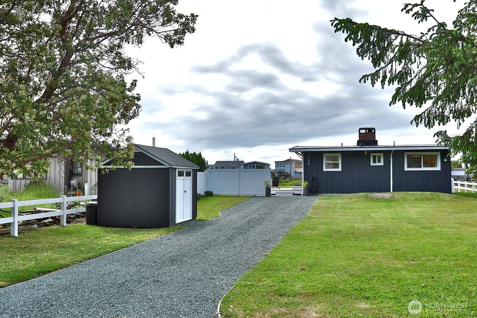Greenbank, WA 98253,3596 Shell ST