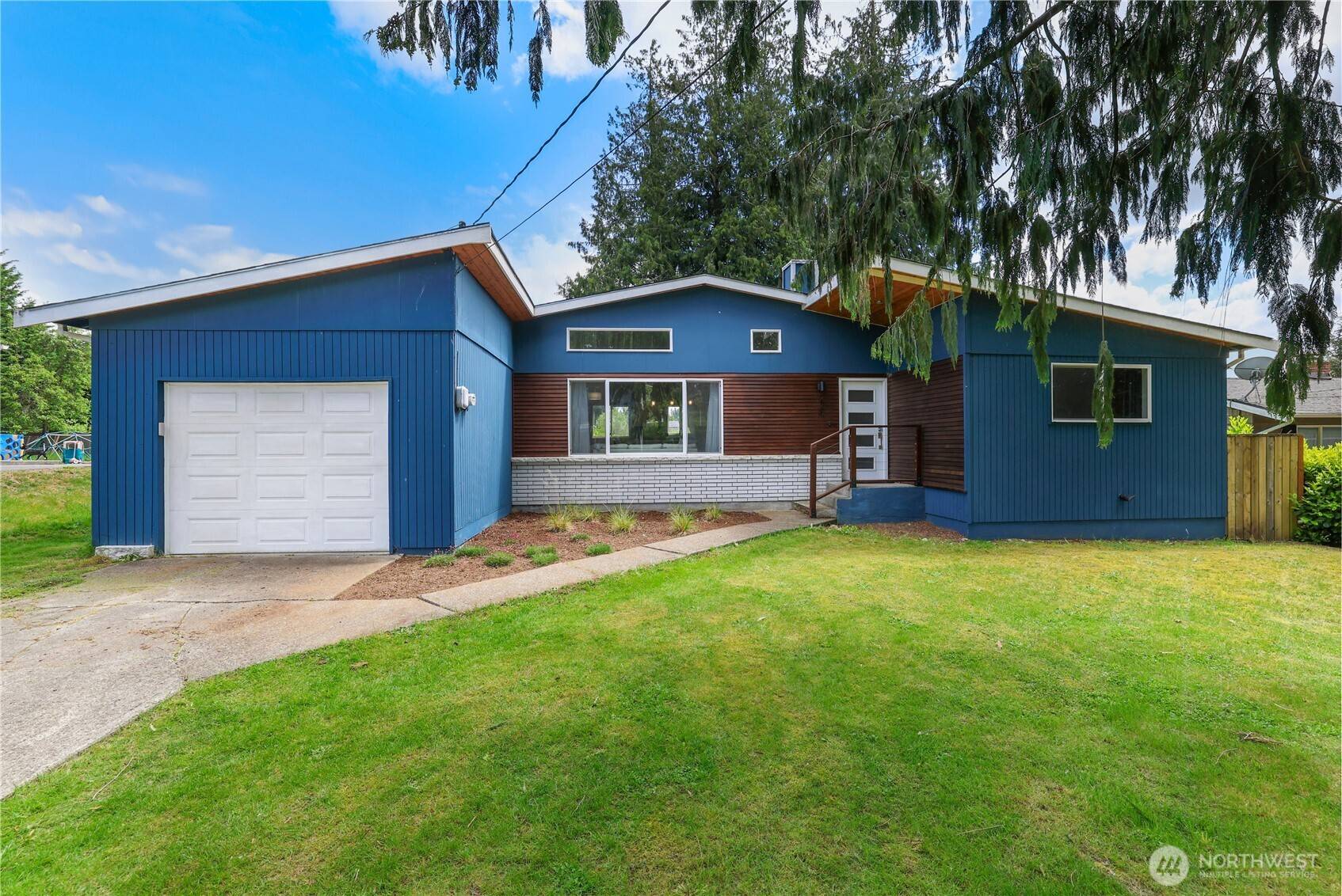 Renton, WA 98059,228 Jericho AVE NE