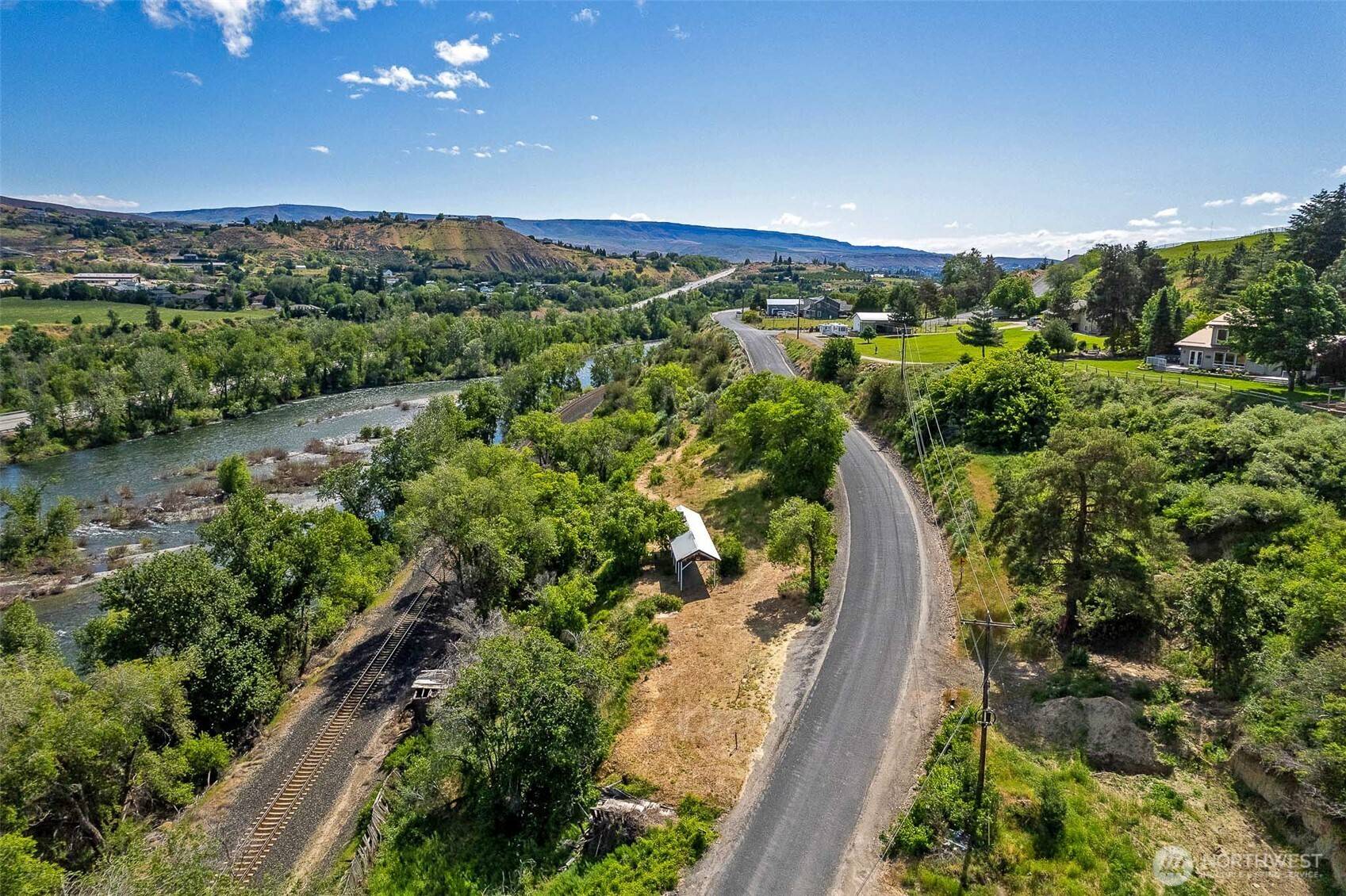 Wenatchee, WA 98801,2080 Sleepy Hollow RD