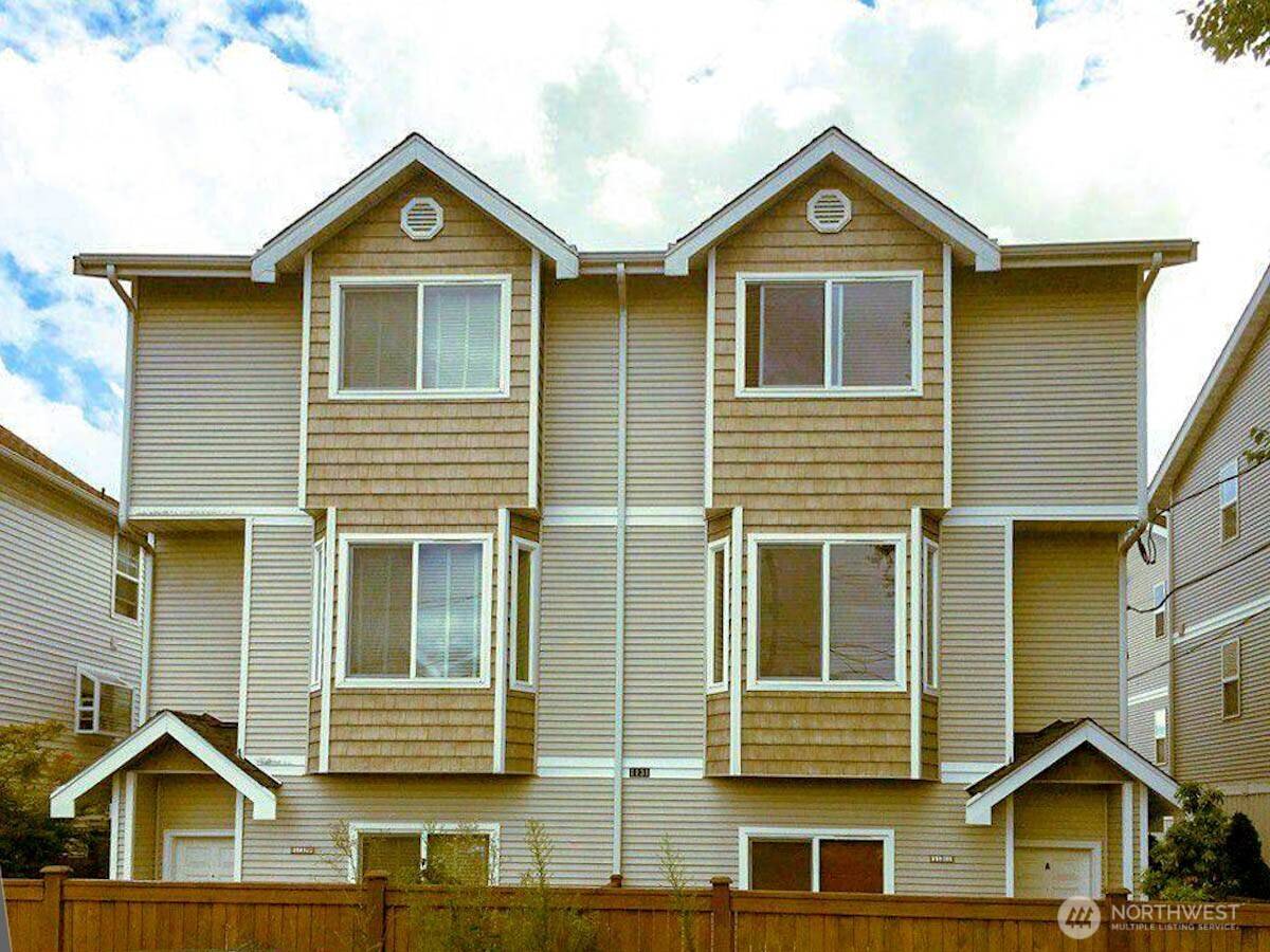 Seattle, WA 98103,1121 N 94th ST #B
