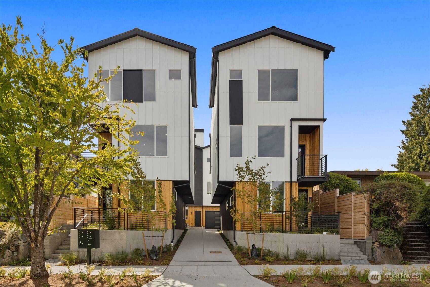 Seattle, WA 98103,1223 N 48th ST