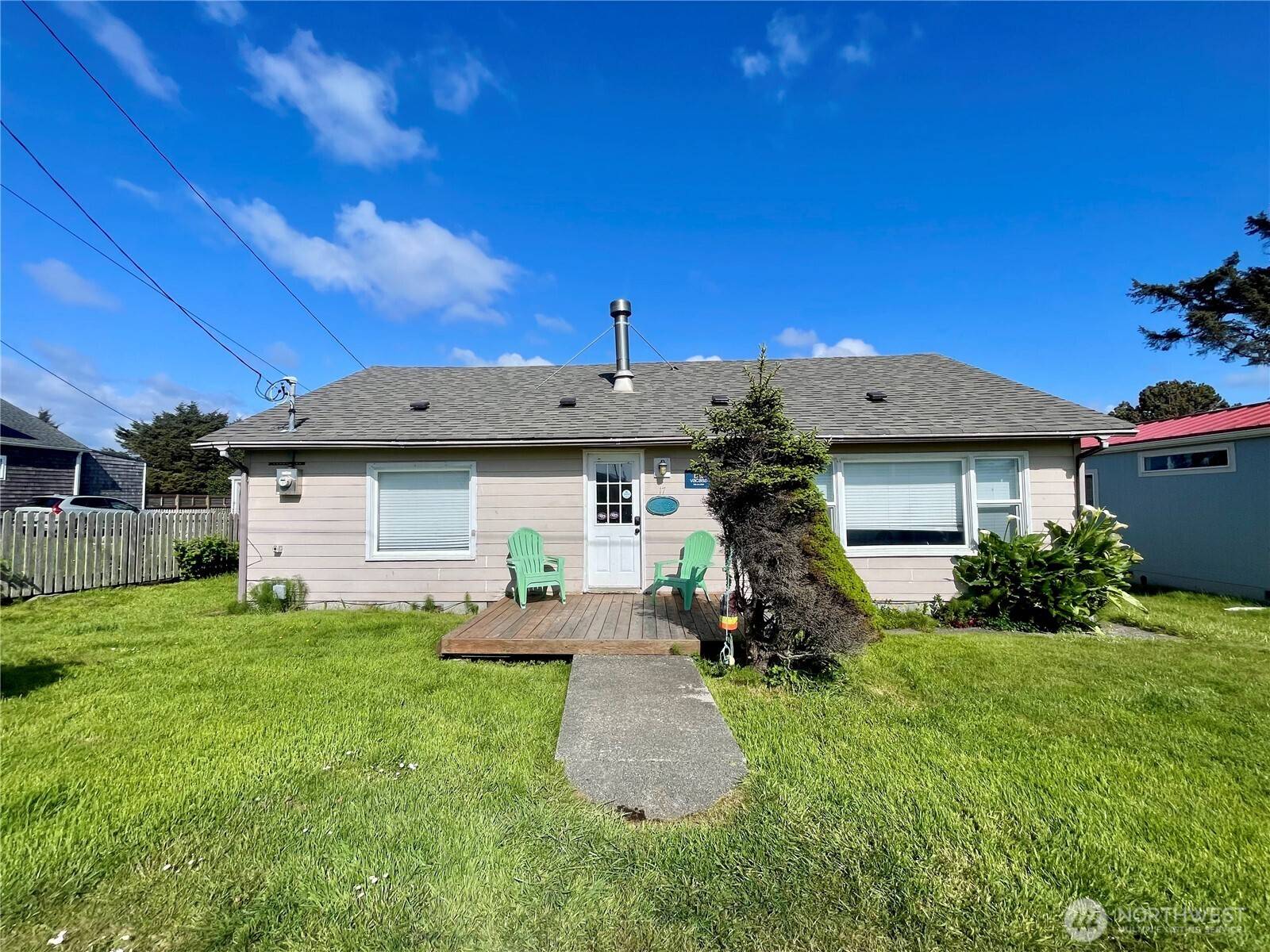 Pacific Beach, WA 98571,17 S Second ST