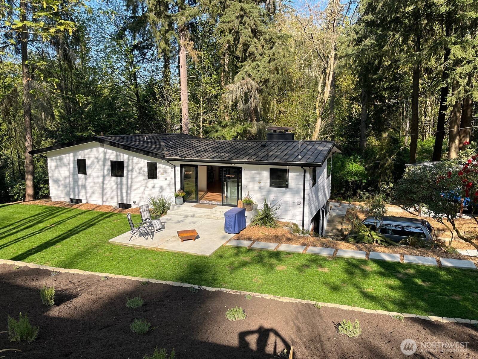 Woodinville, WA 98072,17555 164th AVE NE