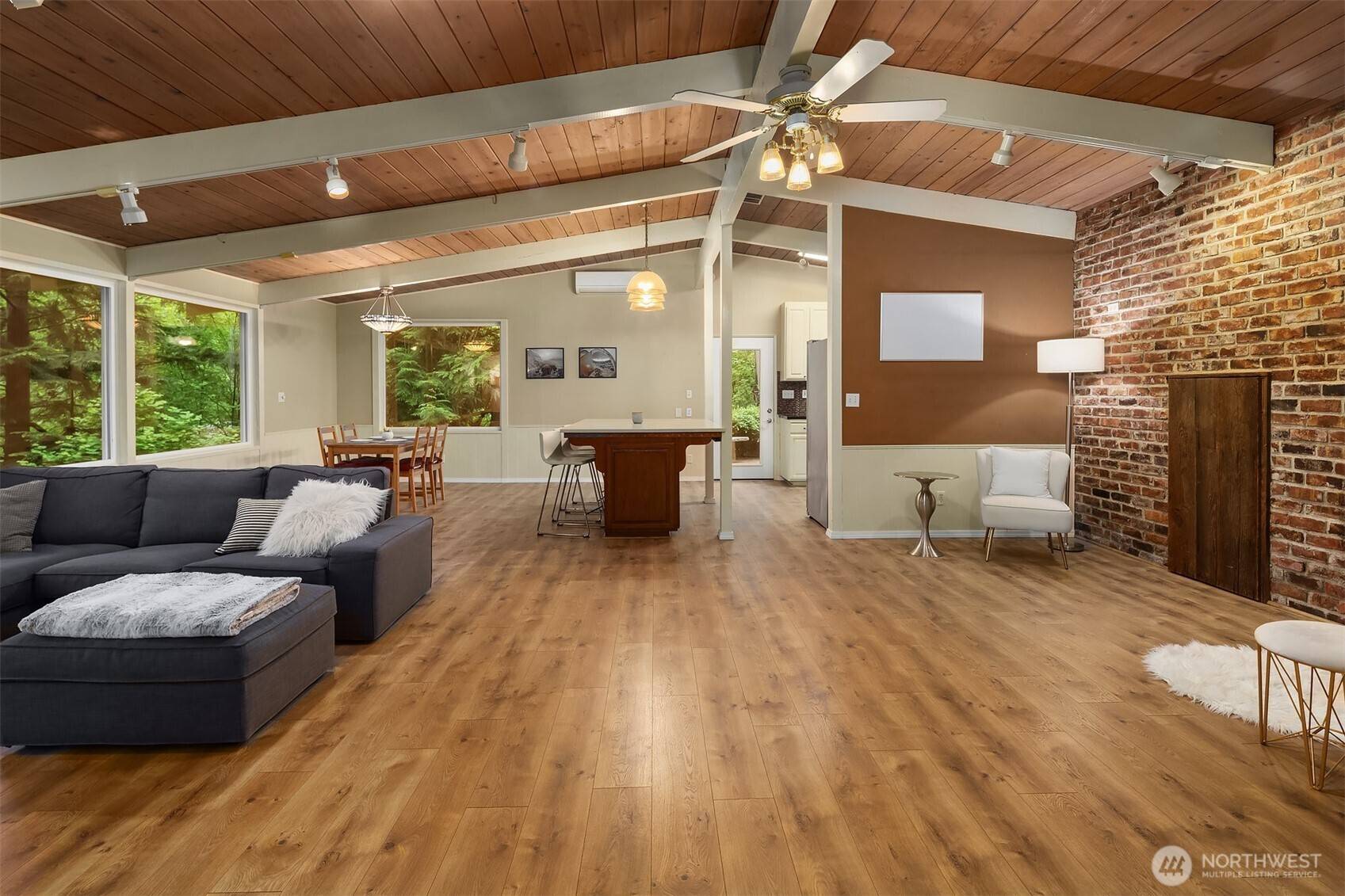 Issaquah, WA 98027,24044 SE 111th ST