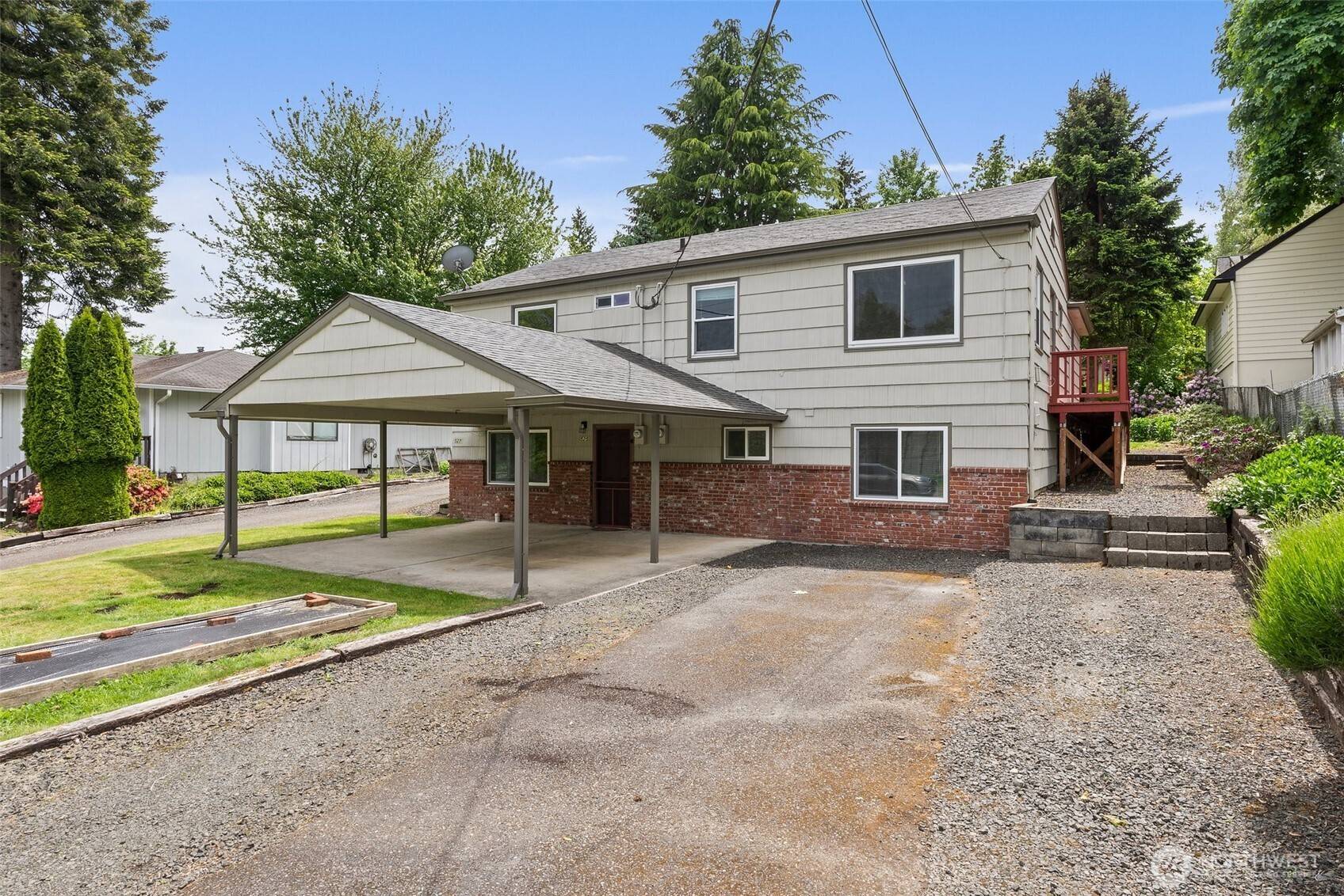 Olympia, WA 98501,525 527 16th AVE SE