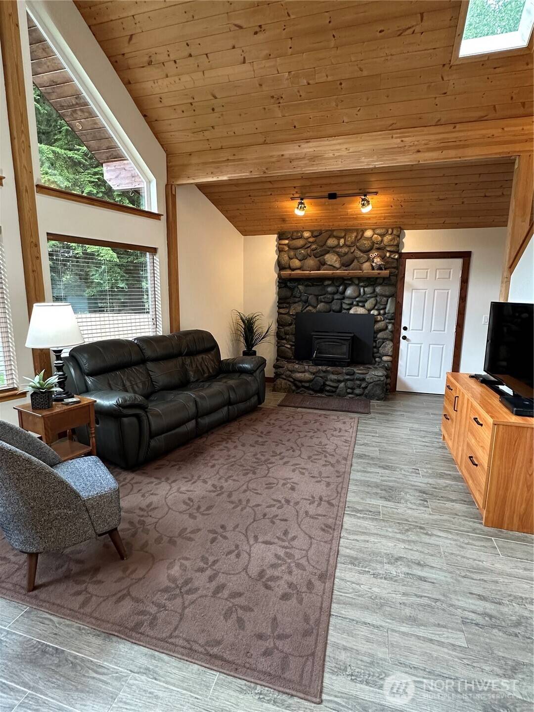 Greenwater, WA 98022,62307 Meadow WAY E