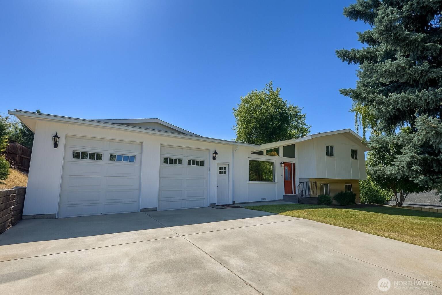 Dayton, WA 99328,810 E Spring ST
