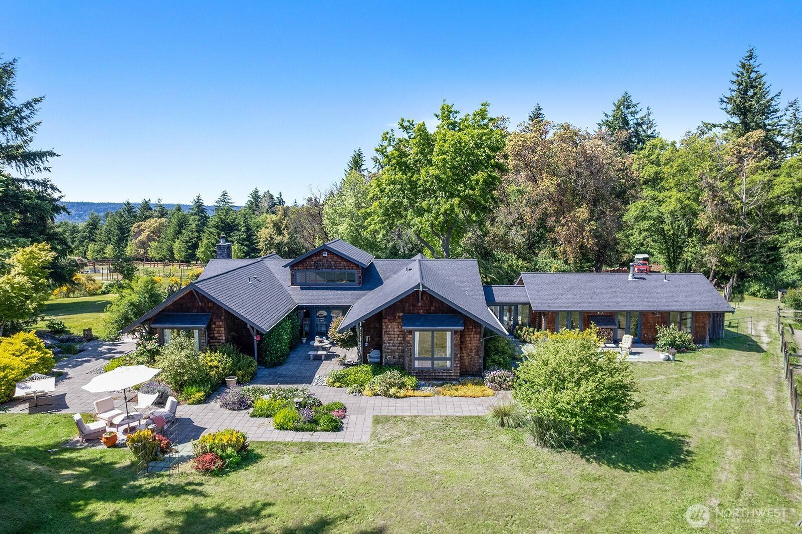 Vashon, WA 98070,26742 94th AVE SW
