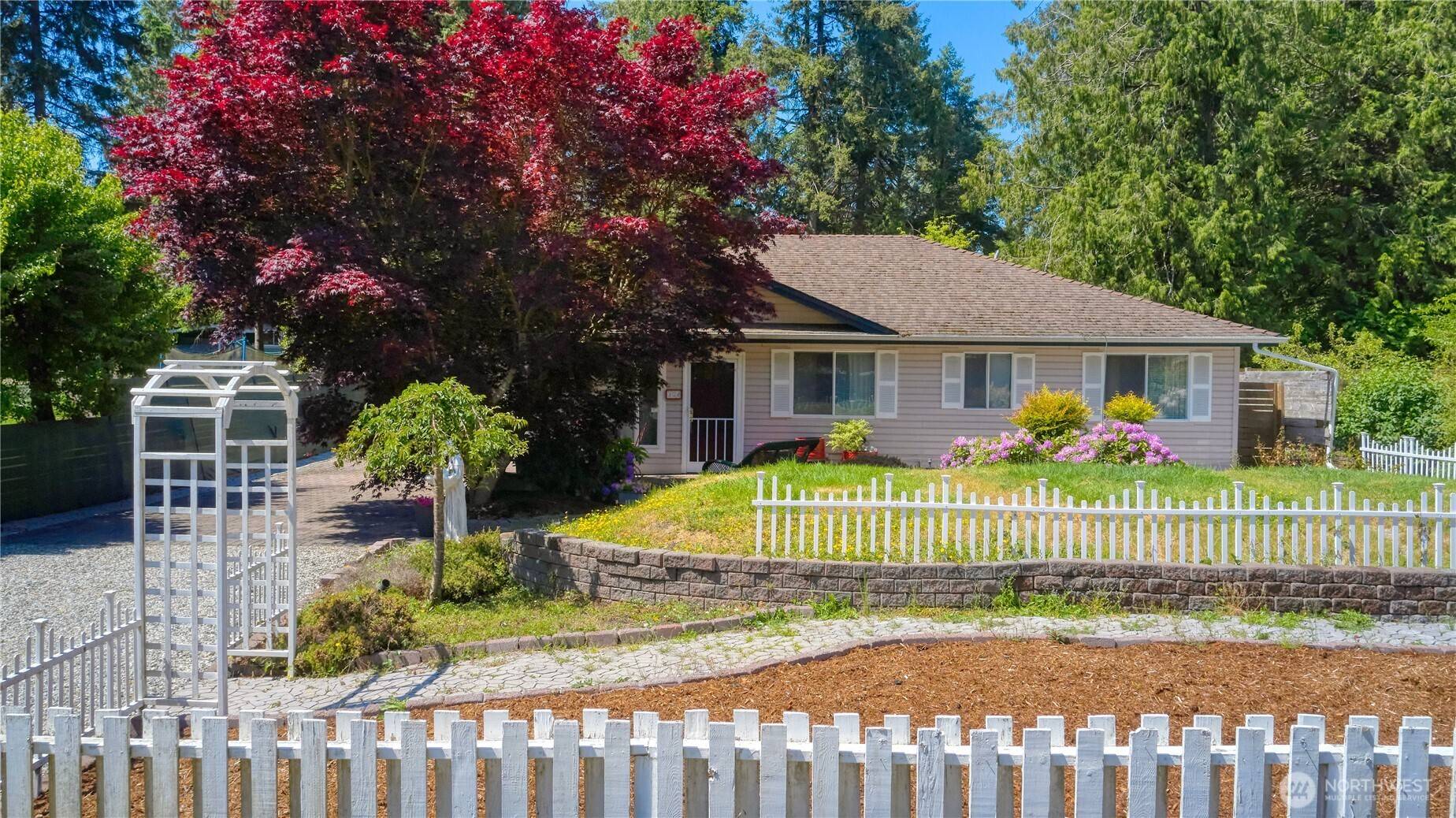 Point Roberts, WA 98281,245 Shady Glen AVE