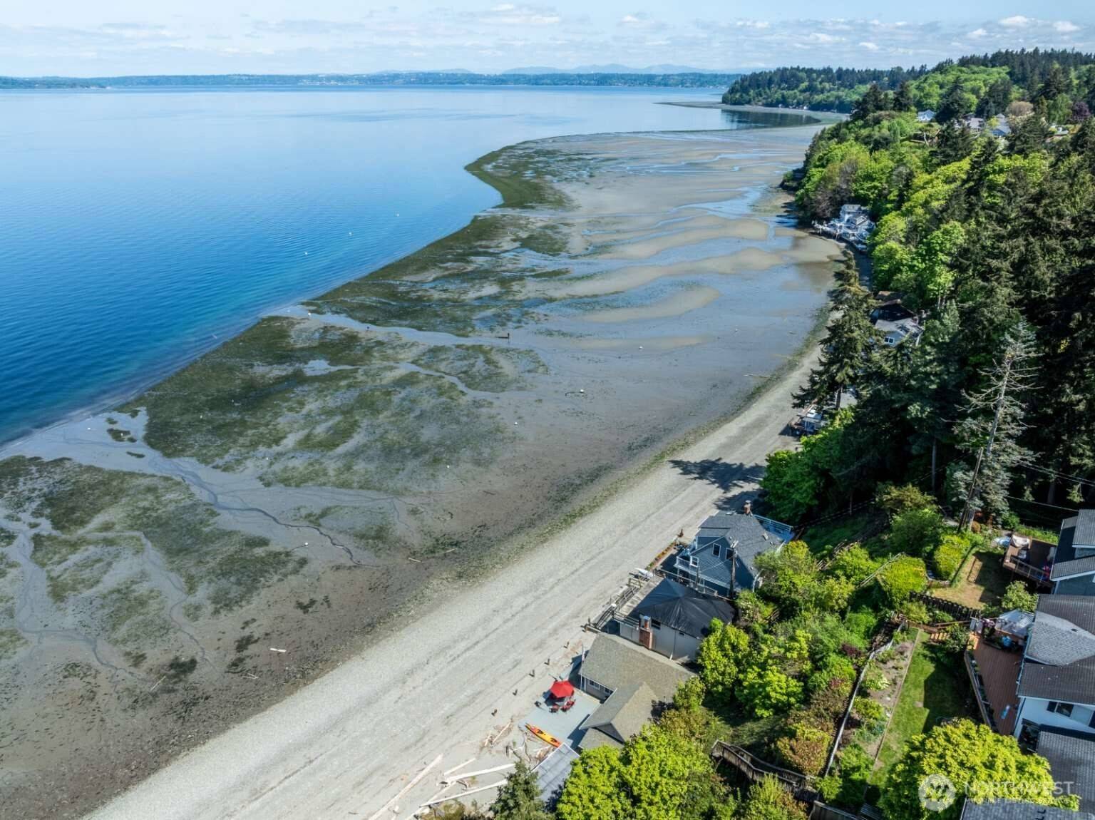 Tacoma, WA 98422,1719 Beach DR NE
