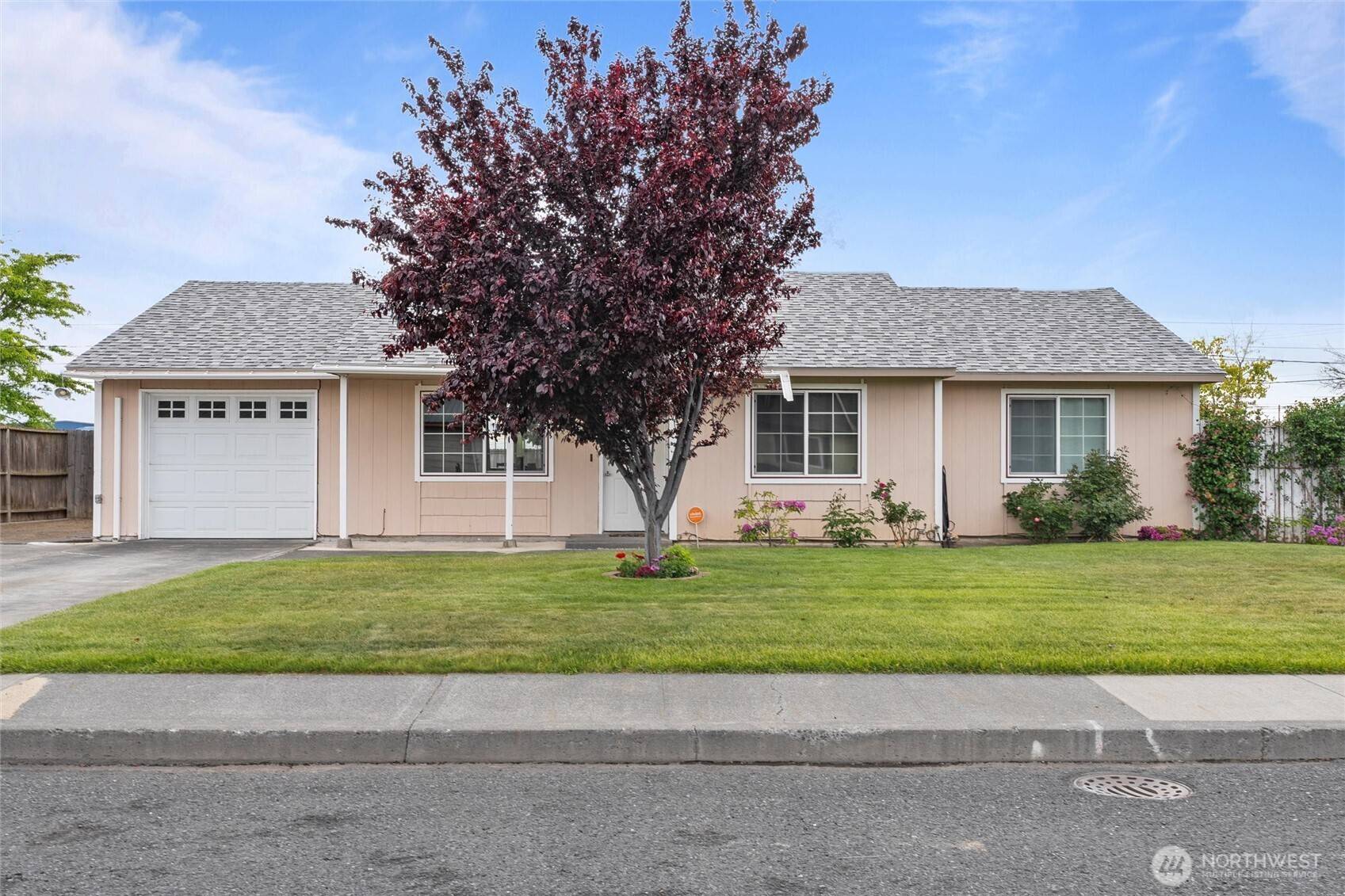 Moses Lake, WA 98837,1223 Arnold Dr