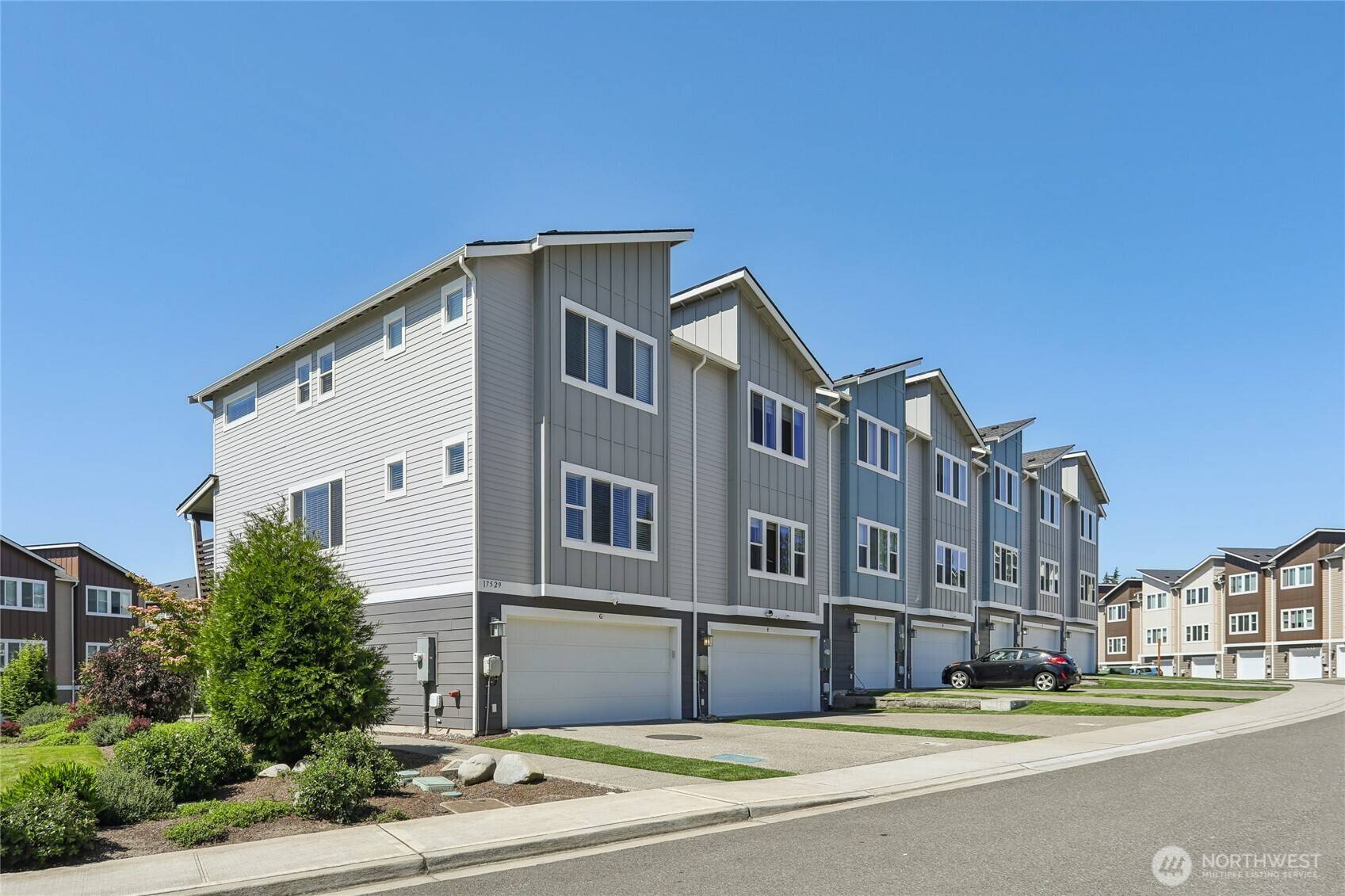 Puyallup, WA 98374,17529 110th AVE E