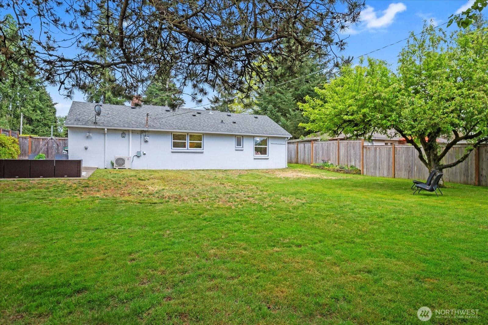 Shoreline, WA 98155,18031 9th AVE NE