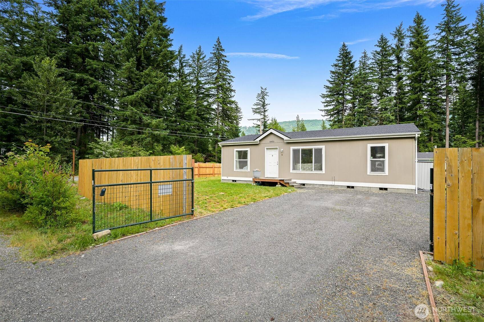 Maple Falls, WA 98266,8450 Hazel CT