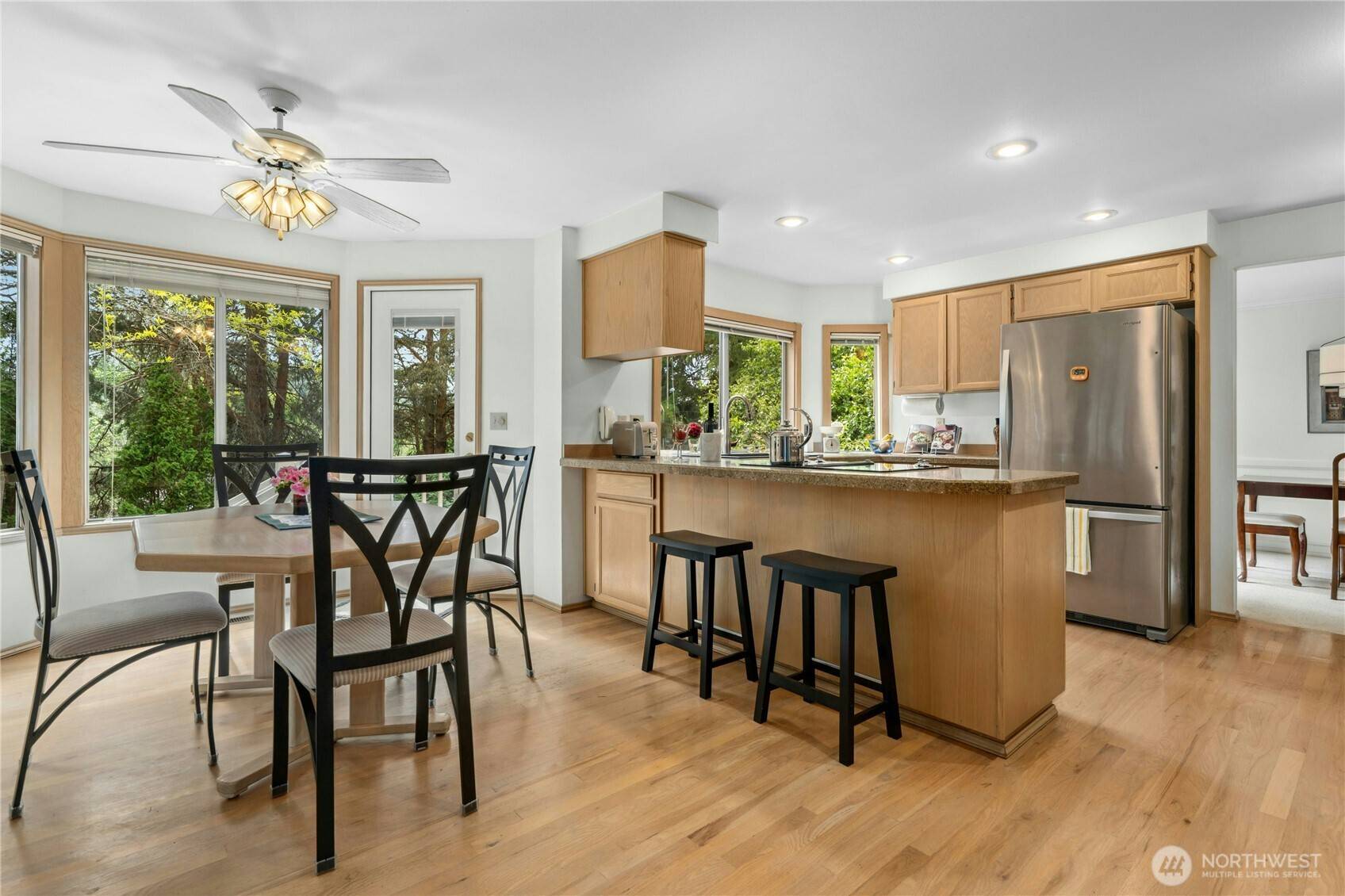Bellevue, WA 98006,17217 SE 47TH ST